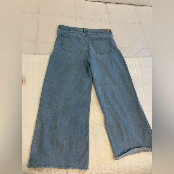 Paige Jeans Genesee Crop Size 33 - Picture 3 of 9